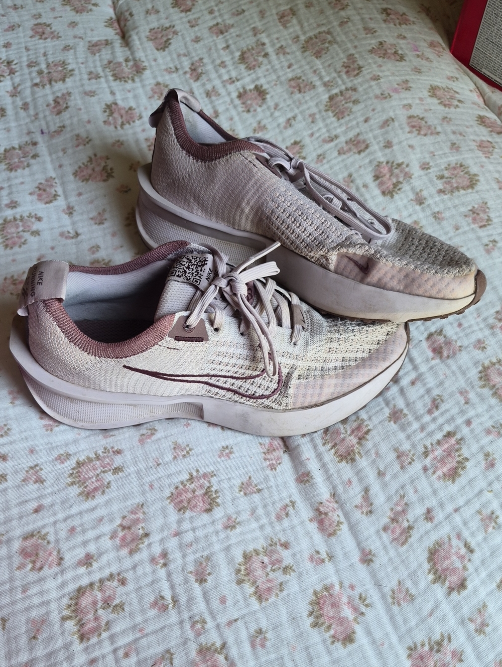 Nike Interact Run Women's Knit Running Sneakers
